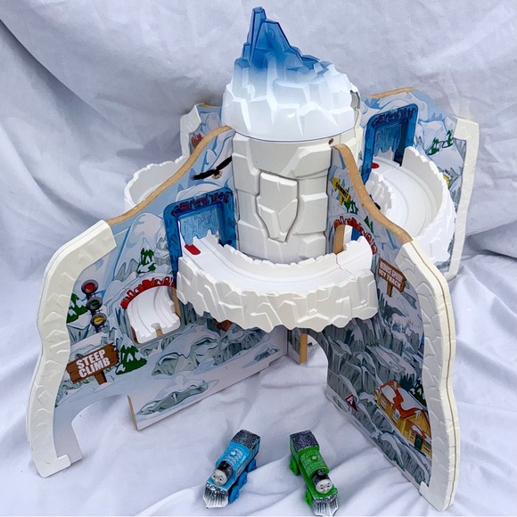 Thomas & Friends Wooden Railway Rumble & Race Mountain Incomplete